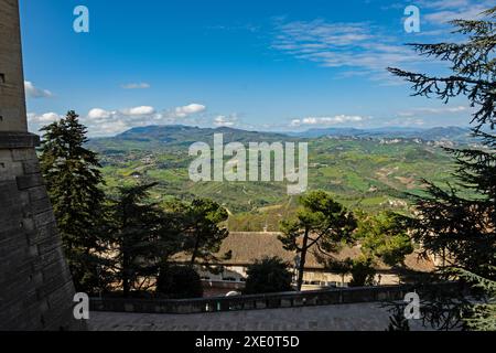 Blick von San Marino auf die umliegende Landschaft Stockfoto