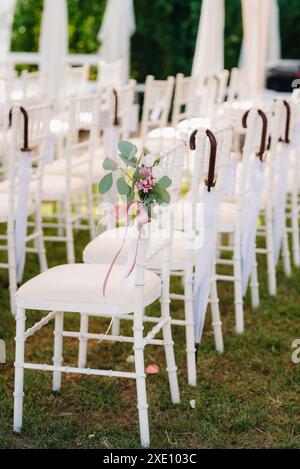 Bankettsaal für Hochzeiten mit dekorativen Elementen Stockfoto