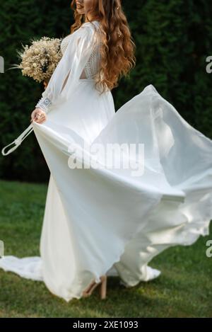 Perfektes Brautkleid am Hochzeitstag Stockfoto