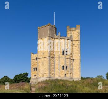 Äußere von Orford Castle an einem sonnigen Tag. Orford, Suffolk. UK Stockfoto