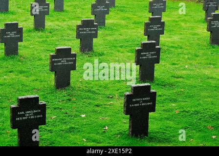 Kriegsfriedhof in der Nähe von Cuacos de Yuste, Caceres, Spanien Stockfoto