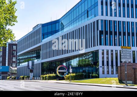 Unternehmenszentrale der Covestro AG in Leverkusen, am Chempark, NRW, Deutschland Covestro *** Unternehmenszentrale der Covestro AG in Leverkusen, im Chempark, NRW, Deutschland Covestro Stockfoto