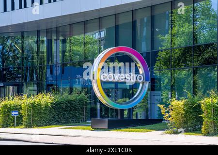 Unternehmenszentrale der Covestro AG in Leverkusen, am Chempark, NRW, Deutschland Covestro *** Unternehmenszentrale der Covestro AG in Leverkusen, im Chempark, NRW, Deutschland Covestro Stockfoto