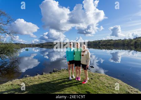 Die einzige Multi-Sport-Spaß-Herausforderung für Frauen, die im Gartan Outdoor Education & Training Centre, Churchill, Letterkenny, Co. Stattfand. Donegal, Irland. Stockfoto