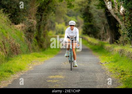 Die einzige Multi-Sport-Spaß-Herausforderung für Frauen, die im Gartan Outdoor Education & Training Centre, Churchill, Letterkenny, Co. Stattfand. Donegal, Irland. Stockfoto