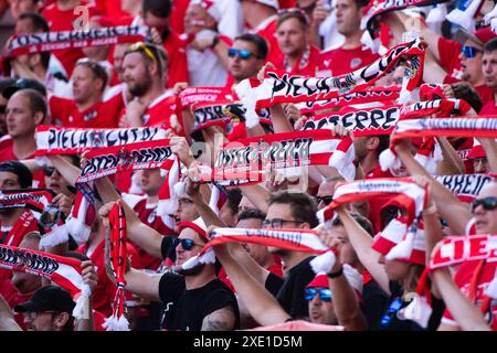 Berlin, Deutschland. Dienstag, 25. Juni 2024. Fans von Oesterreich, GER, Niederlande (NED) gegen Österreich (AUT), Fussball Europameisterschaft, UEFA EURO 2024, Gruppe D, 3. Spieltag, 25.06.2024 Foto: Eibner-Pressefoto/Michael Memmler/Alamy Live News/Alamy Live News Stockfoto