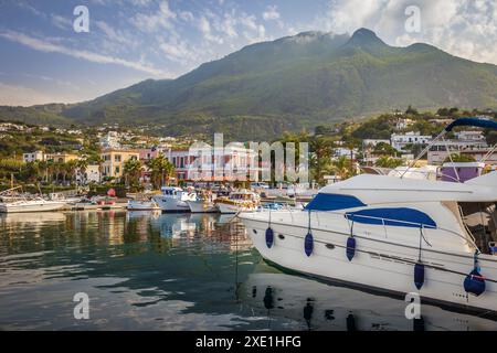 Geografie / Reisen, Italien, Kampanien, Hafen von Lacco Ameno, Ischia, ADDITIONAL-RIGHTS-CLEARANCE-INFO-NOT-AVAILABLE Stockfoto