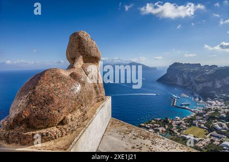 Geographie / Reise, Italien, Kampanien, Sphinx in Villa San Michele Garten, Capri, ADDITIONAL-RIGHTS-CLEARANCE-INFO-NOT-AVAILABLE Stockfoto