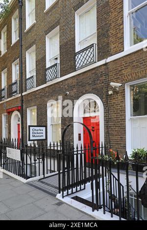 Charles Dickens Museum, 48-49 Doughty Street, Bloomsbury, London, Großbritannien. Das Haus, in dem er lebte und schrieb 1837–1839. Stockfoto