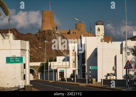 Straße in Old Maskat, Maskat, Oman. Stockfoto