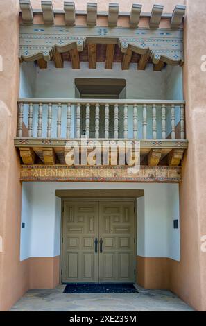 ALBUQUERQUE, NM, USA - 15. MAI 2024: Alumni Memorial Chapel an der University of New Mexico. Stockfoto