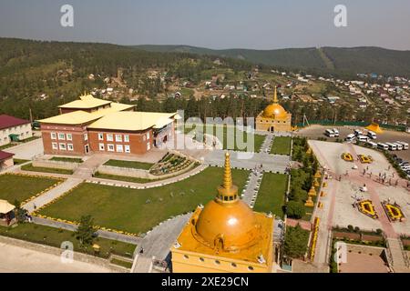 Luftaufnahme des Datsan Rinpoche Bagsha in Ulan-Ude, Hauptstadt der Republik Burjatien in Russland. Stockfoto