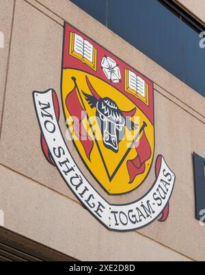 Calgary, Alberta, Kanada. September 2023. Ein Close up-Schild an der Universität von Calgary in einem Campus-Gebäude. Stockfoto