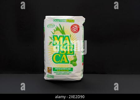 Calgary, Alberta, Kanada. September 2023. Eine Maseca-Marke Instant Maismehl Mix mit 1,8 kg Produkt. Stockfoto