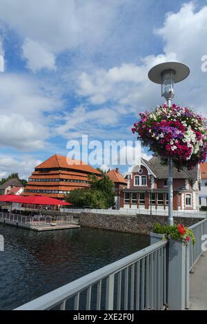 Neustadt in Holstein, Blick auf das Binnenwasser und Pagodenspeicher Stockfoto