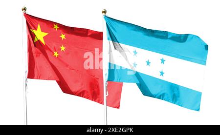 China-Flagge und Honduras-Flagge am bewölkten Himmel. Im Himmel winken Stockfoto