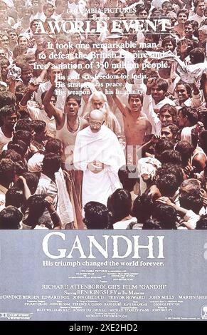 Viersen, Deutschland - 9. Mai. 2024: Original-offizielles Ghandi-Filmplakat mit Ben Kingsley aus dem Jahr 1982 Stockfoto