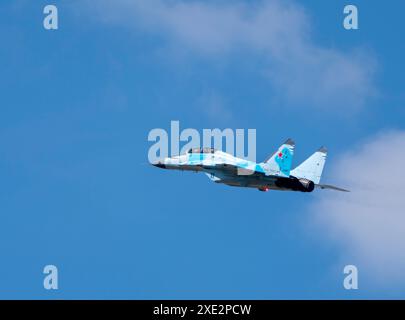 Moskau Russland Flugplatz Zhukovsky 25. Juli 2021: Aerobatic MiG-35 Perfoming Demonstrationsflug der internationalen Luft- und Raumfahrtsa Stockfoto