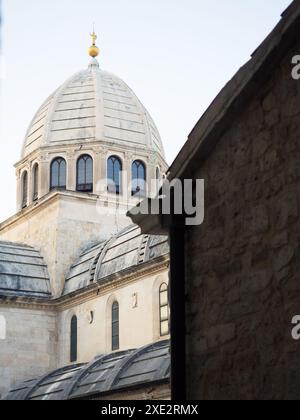 Die Altstadt von Sibennik in Dalmatien, Kroatien an der Adriaküste. Die Kathedrale von St. James. Stockfoto