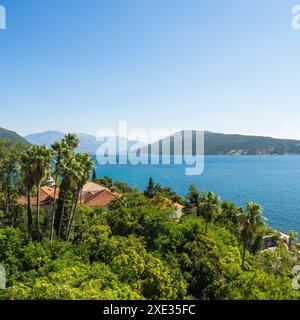 Blick auf die Bucht von Kotor von Herzeg Novi in Montenegro Stockfoto