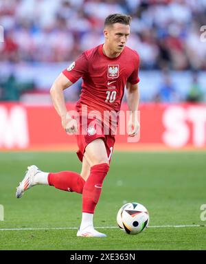 Polens Piotr Zielinski während des Gruppenspiels der UEFA Euro 2024 im BVB Stadion Dortmund in Dortmund. Bilddatum: Dienstag, 25. Juni 2024. Stockfoto