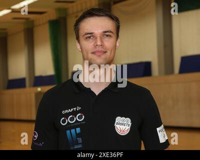 Assistenztrainer Marius Gumpert (SBB Baskets Wolmirstedt) Barmer 2. Basketball Bundesliga ProB Nord Saison 2023-2024 offizieller S Stockfoto