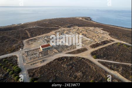 Drohnen-Luftkulisse des archäologischen Parks, antike Stätte. Nea Paphos, zypern Stockfoto