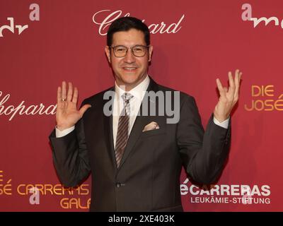 Der deutsche Quizspieler Sebastian Jacoby bei der 29. Jose Carreras Gala 2023 am 12/2023 in Leipzig Stockfoto