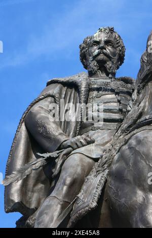 Gyula Andrassy Reiterstatue vor dem Parlament in Budapest, Ungarn Stockfoto