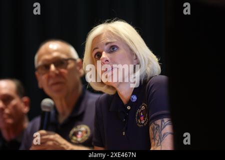 East Palestine OH June 25: NTSB-Vorsitzende Jennifer Homed spricht über die Untersuchung von East Palestine, Ohio, Entgleisung am 25. Juni 2024 Credit: Mpi34/MediaPunch Stockfoto