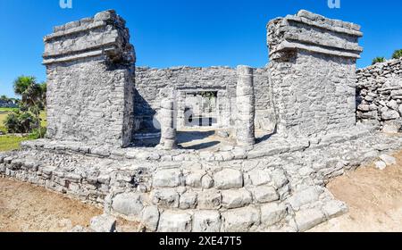 Mexiko, Tulum, Panoramablick auf die Ruine des Cenote-Hauses Stockfoto