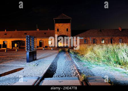 Auschwitz II – Birkenau Brzezinka, deutsches Vernichtungslager, deutsch, Konzentrationslager, polen, Konzentrationslager, deutsche Massenvernichtung, Oświecim, Gaskammern, Krematorien, Totstor des ehemaligen Konzentrations- und Vernichtungslagers Auschwitz Birkenau II, deutsche Besatzung in Polen, medizinische Experimente der deutschen Besatzer, Foto Kazimierz Jurewicz Stockfoto