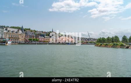 Eindruck von Trouville-sur-Mer, einer Stadt im Departement Calvados in der Normandie im Nordwesten Frankreichs Stockfoto