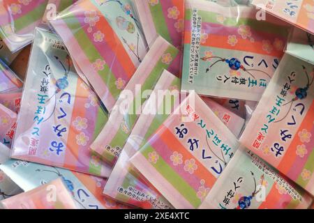 Omikuji am Hiita-Schrein Stockfoto