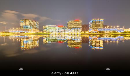 Abendliche Skyline-Szenen in tempe arizona Stockfoto