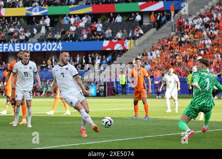 Berlin, Deutschland. Juni 2024. Marko Arnautovic von Österreich (#7) greift während des Gruppenspiels der UEFA EURO 2024 Niederlande gegen Österreich im Olympiastadion in Berlin an. Quelle: Oleksandr Prykhodko/Alamy Live News Stockfoto