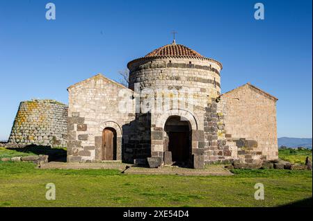 16. Januar 2024 Italien, Sardinien, Oristano, Fordongianus, Casa Aragonese, Beispiel für sardische Architektur mit spanischen Einflüssen campidano Kirche für Stockfoto