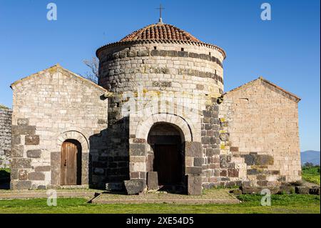 16. Januar 2024 Italien, Sardinien, Oristano, Fordongianus, Casa Aragonese, Beispiel für sardische Architektur mit spanischen Einflüssen campidano Kirche für Stockfoto