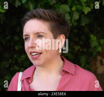 Green Party Bristol West Parliamentary Candidate, Carla Denyer, 16. Juni 2024 in Bristol, England Vereinigtes Königreich. Stockfoto