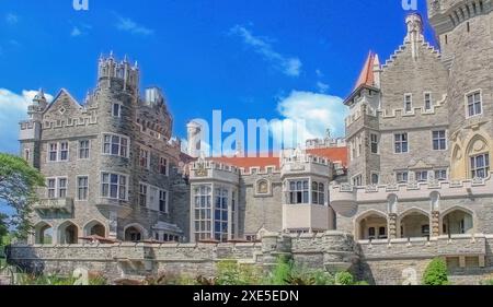 Toronto, Ontario, Kanada. Februar 2024. Casa Loma ein Herrenhaus im Stil eines gotischen Schlosses und Garten in der Innenstadt von Toronto. Stockfoto