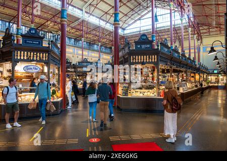 Östermalms saluhall, Östermalmshallen Indoor Foodmarket, Stockholm, Schweden Stockfoto