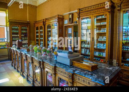 Innenraum des alten Ladens, Asmara, Eritrea, Afrika Copyright: MichaelxRunkel 1184-11923 Stockfoto