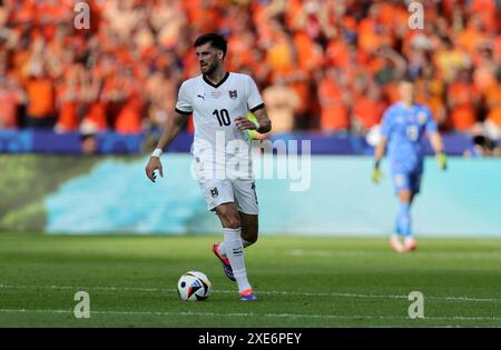 BERLIN, DEUTSCHLAND - 25. JUNI: Florian Grillitsch aus Österreich > während des Gruppenspiels der UEFA EURO 2024 zwischen den Niederlanden und Österreich im Olympiastadion am 25. Juni 2024 in Berlin. © diebilderwelt / Alamy Stock Stockfoto