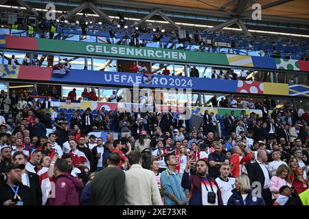 GELSENKIRCHEN, DEUTSCHLAND - 16. JUNI: Ein Überblick über das Stadion vor dem Gruppenspiel der UEFA EURO 2024 zwischen Serbien und England in der Arena AufSch Stockfoto