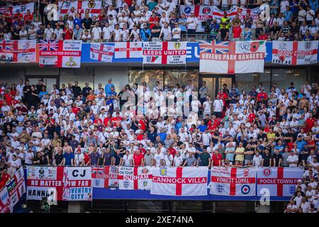 Köln, Deutschland. Juni 2024. Köln Stadium Slowenien - England Slowenien - England 25.06.2024 Urheberrecht (nur für journalistische Zwecke) von : Stockfoto