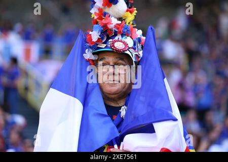 Dortmund, Deutschland. Juni 2024. Unterstützer Frankreichs während des Gruppenspiels der UEFA Euro 2024 zwischen Frankreich und Polen im BVB Stadion Dortmund am 25. Juni 2024 in Dortmund. Quelle: Marco Canoniero/Alamy Live News Stockfoto