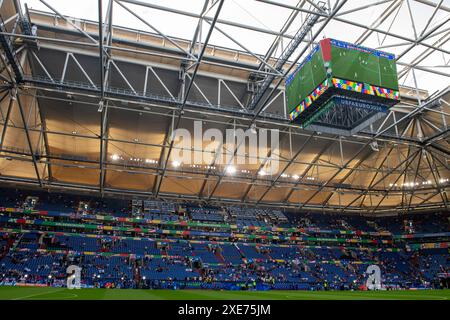 GELSENKIRCHEN, DEUTSCHLAND - 16. JUNI: Ein Überblick über das Stadion vor dem Gruppenspiel der UEFA EURO 2024 zwischen Serbien und England in der Arena AufSch Stockfoto