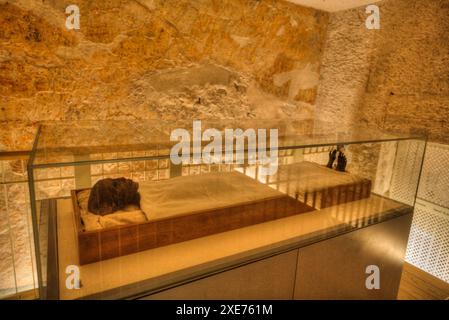 Mumie des Pharao Tutanchamun, Grab des Tutanchamun-Königs tut, KV62, Tal der Könige, altes Theben, UNESCO-Weltkulturerbe, Luxor, Ägypten, Norden Stockfoto