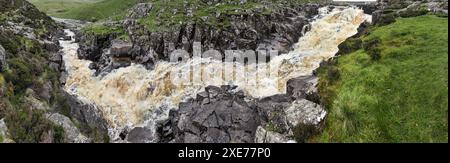 Panoramablick auf Cauldron Snout Falls, Upper Teesdale, County Durham, Großbritannien Stockfoto