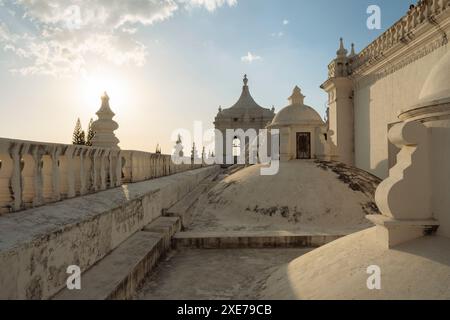 Dach der Kathedrale von Leon, UNESCO-Weltkulturerbe, Leon, Leon, Leon Department, Nicaragua, Zentralamerika Stockfoto